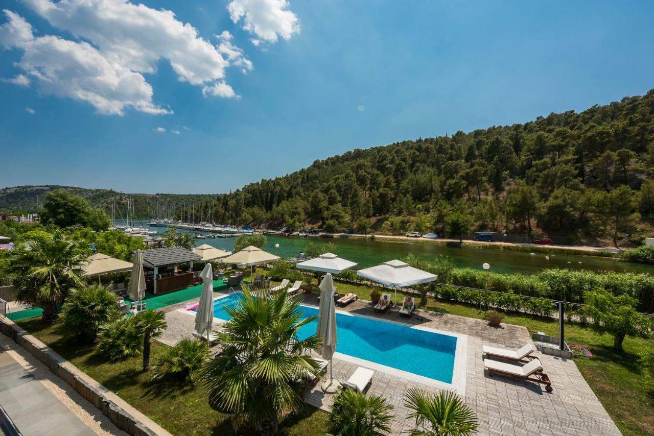 Hotel Bonaca Скрадин Экстерьер фото